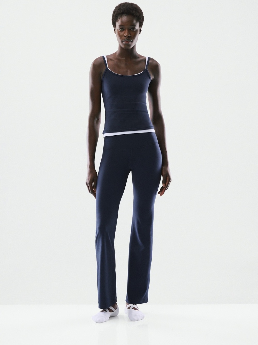 Aritzia Golden Butter Cheeky Hi-Rise Bootcut 32" Legging